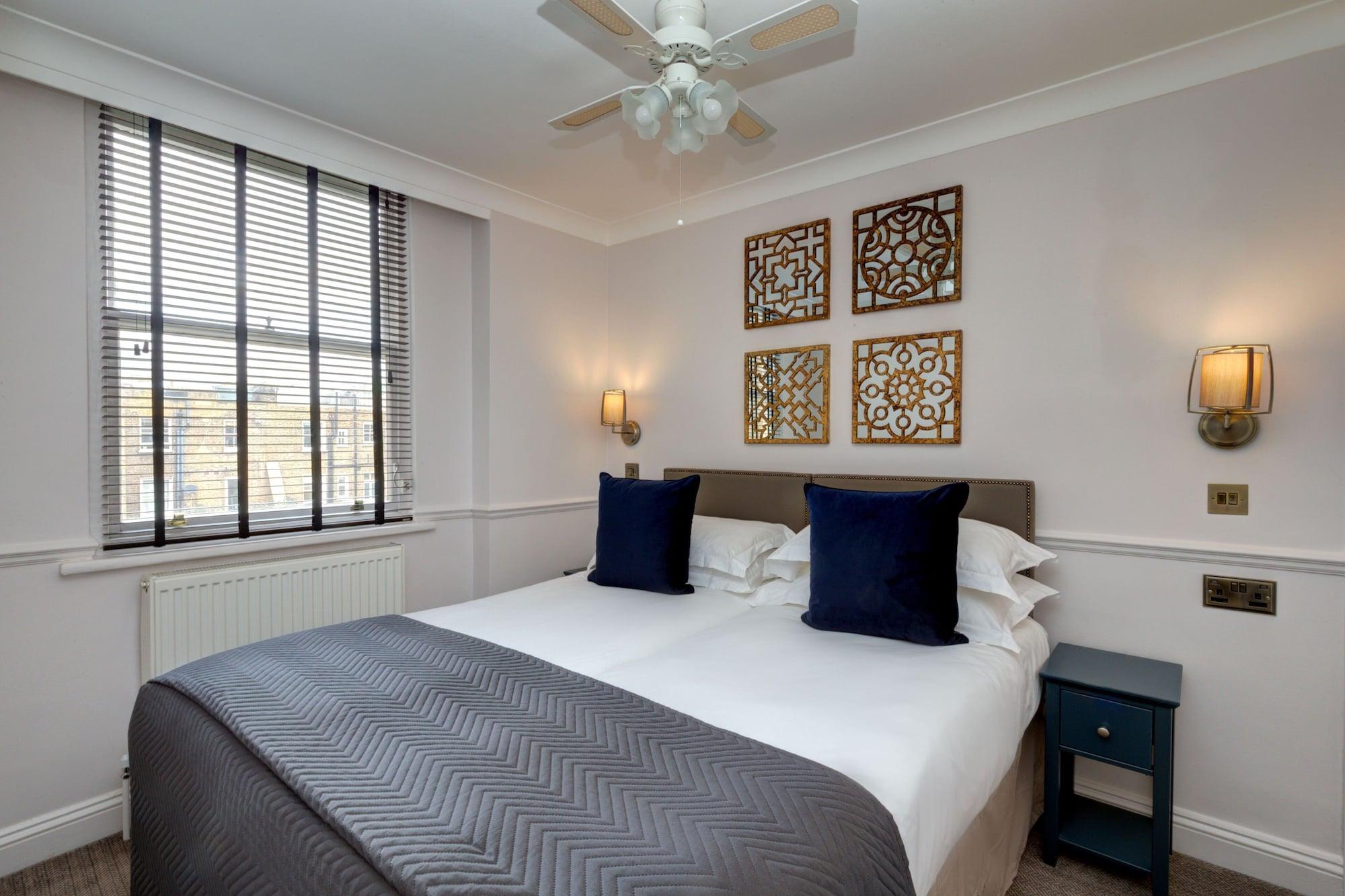 Apart-hotel Collingham Serviced 4*
