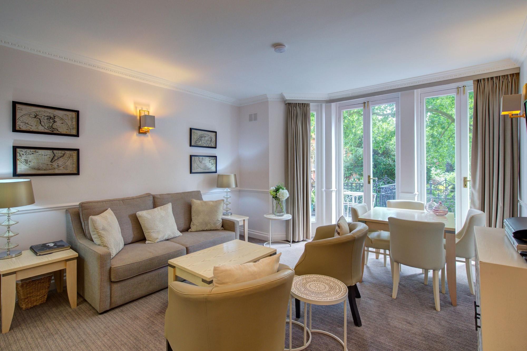 Apart-hotel Collingham Serviced 4*